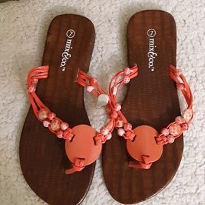 Mix & Co. Flat Coral Thong Sandals Sz 7
